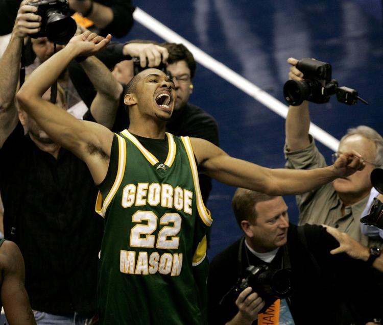 ncaa-george-mason-connecticut-basketball